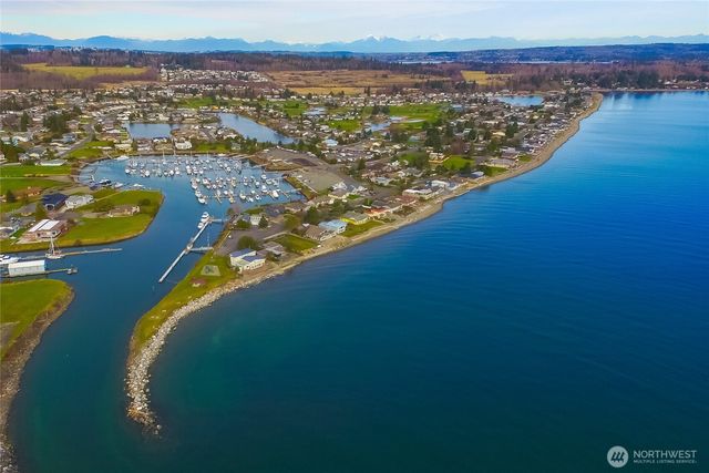 8039 Niska Road, Blaine, WA 98230