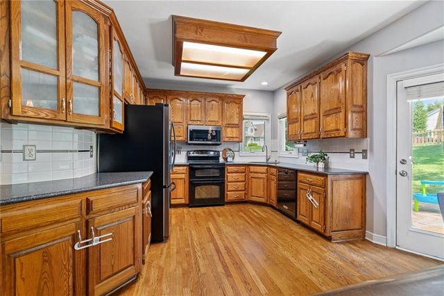 9101 NW 86th Court, Kansas City, MO 64153
