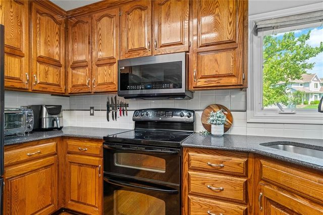 9101 NW 86th Court, Kansas City, MO 64153