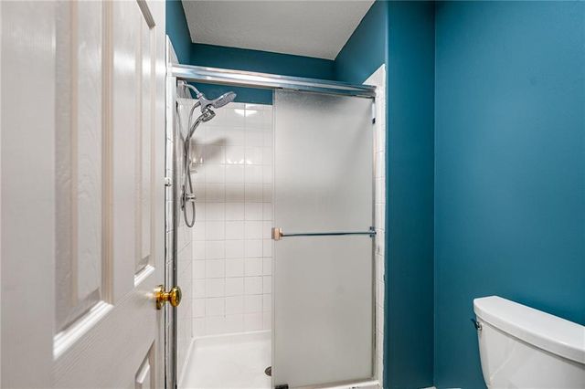 9101 NW 86th Court, Kansas City, MO 64153