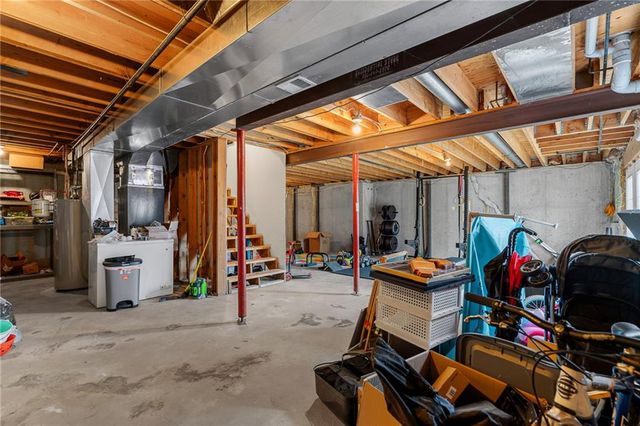 9101 NW 86th Court, Kansas City, MO 64153