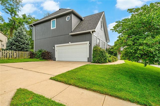 9101 NW 86th Court, Kansas City, MO 64153