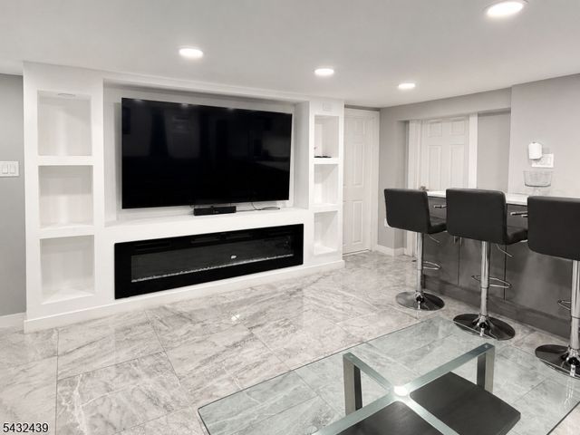 1019 Elmer Pl, Hillside Twp., NJ 07205