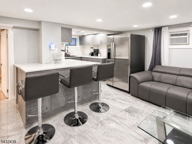 1019 Elmer Pl, Hillside Twp., NJ 07205