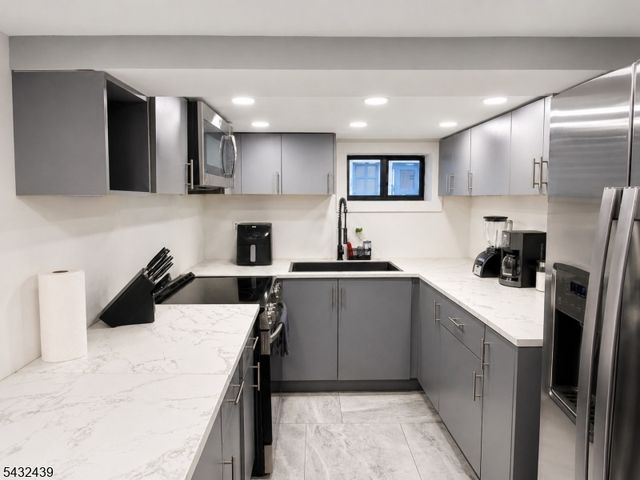 1019 Elmer Pl, Hillside Twp., NJ 07205