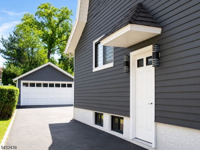 1019 Elmer Pl, Hillside Twp., NJ 07205
