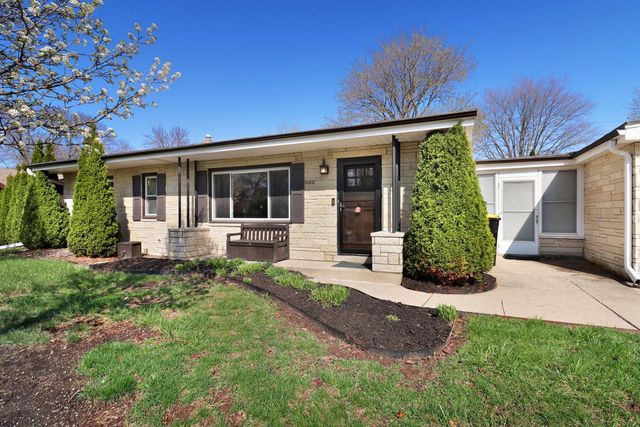 3182 Knoll BOULEVARD, Wauwatosa, WI 53222