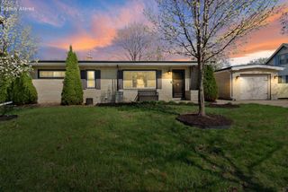 3182 Knoll BOULEVARD, Wauwatosa, WI 53222