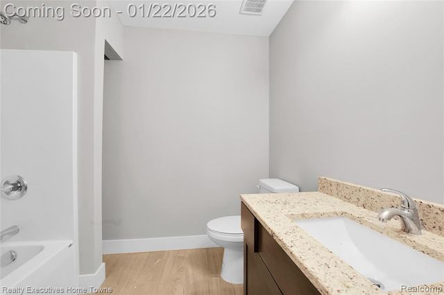 302 Hidden Harbor Way 25, Marine City, MI 48039