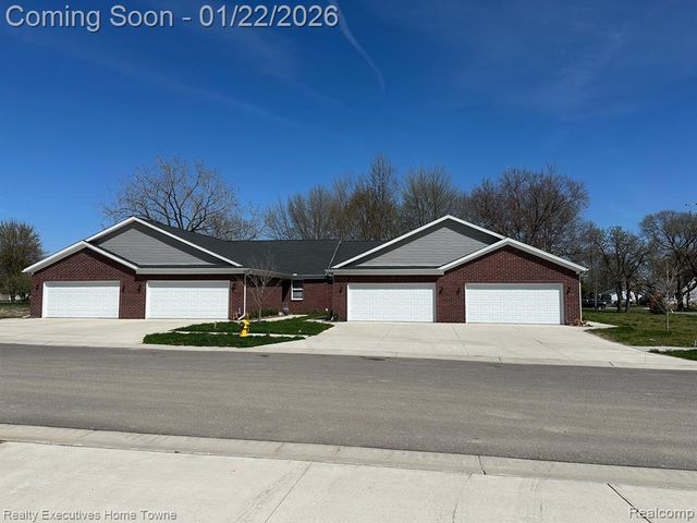 302 Hidden Harbor Way 25, Marine City, MI 48039