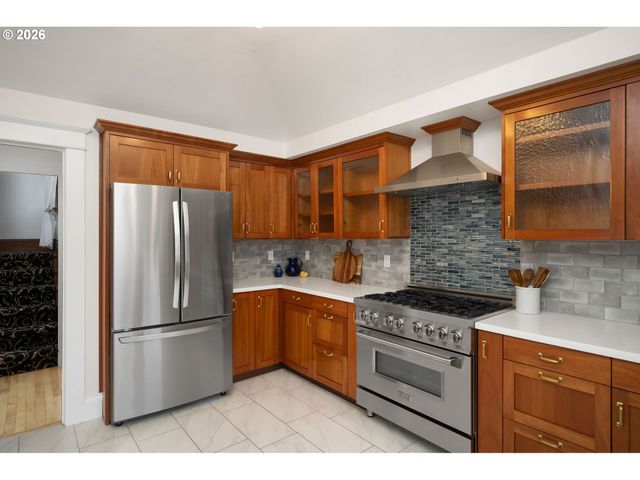 807 Se 28TH Ave, Portland, OR 97214