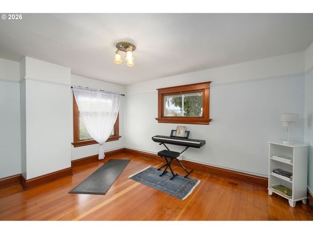 807 Se 28TH Ave, Portland, OR 97214