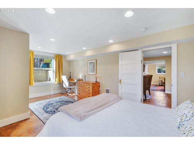 807 Se 28TH Ave, Portland, OR 97214