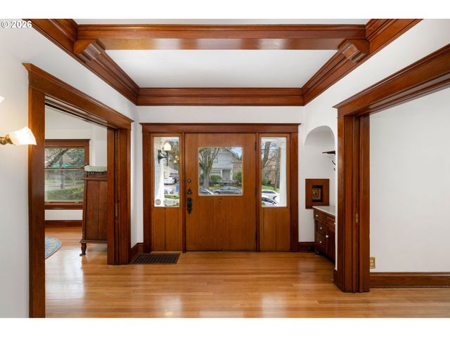 807 Se 28TH Ave, Portland, OR 97214