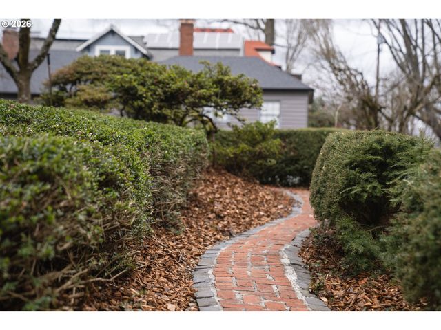 807 Se 28TH Ave, Portland, OR 97214
