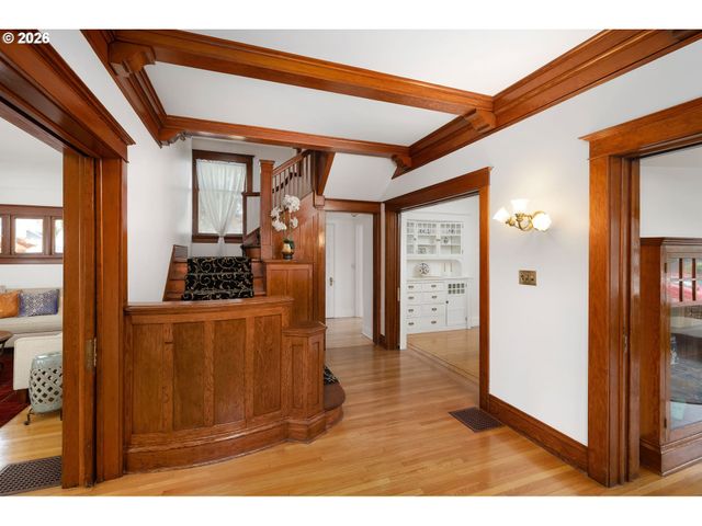 807 Se 28TH Ave, Portland, OR 97214