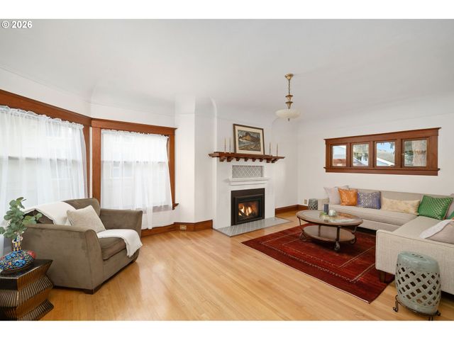 807 Se 28TH Ave, Portland, OR 97214