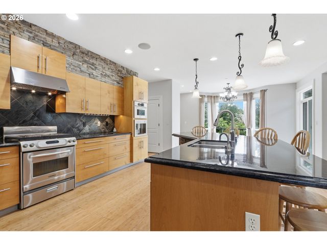 3744 Nw 19TH Cir, Camas, WA 98607