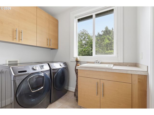 3744 Nw 19TH Cir, Camas, WA 98607