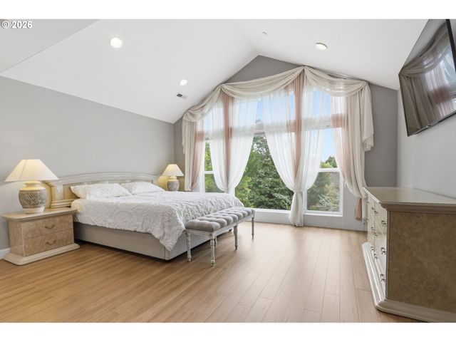 3744 Nw 19TH Cir, Camas, WA 98607