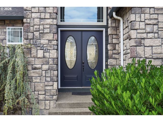 3744 Nw 19TH Cir, Camas, WA 98607