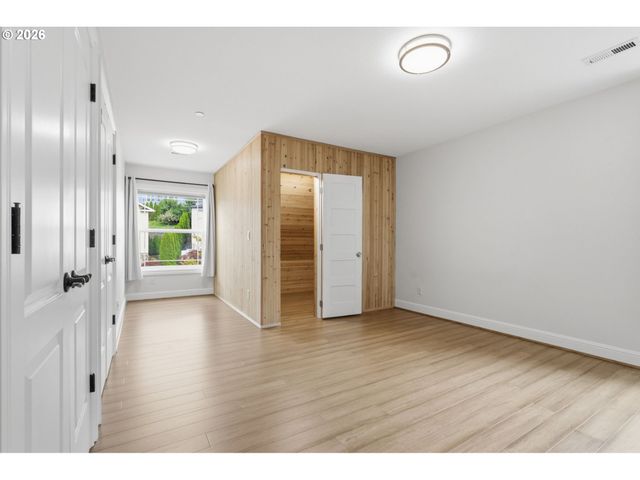 3744 Nw 19TH Cir, Camas, WA 98607