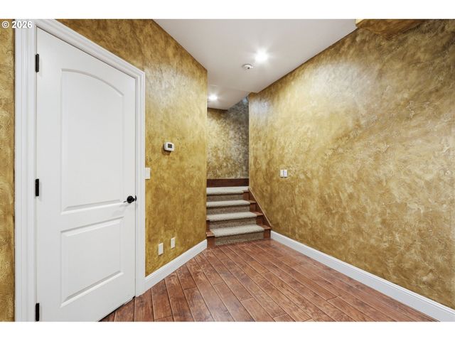 3744 Nw 19TH Cir, Camas, WA 98607