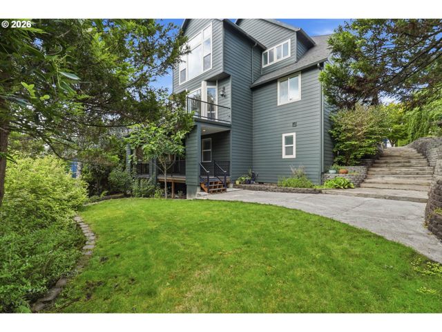 3744 Nw 19TH Cir, Camas, WA 98607