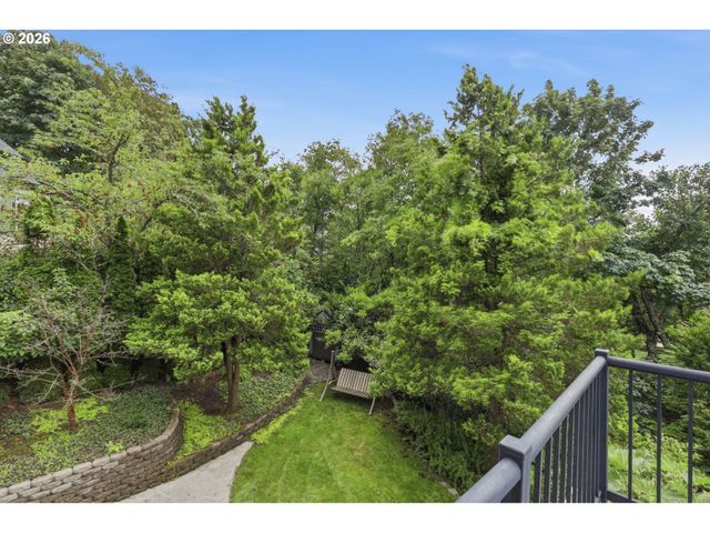 3744 Nw 19TH Cir, Camas, WA 98607