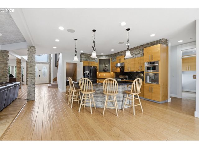 3744 Nw 19TH Cir, Camas, WA 98607