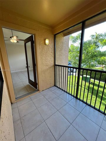 15661 SW 104th Ter 322, Miami, FL 33196