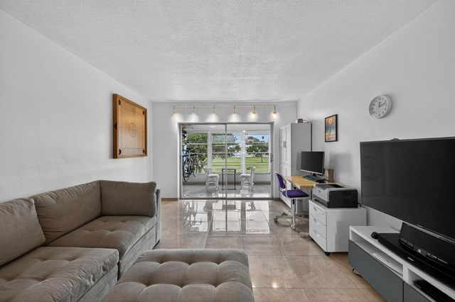 251 S GOLF Boulevard 287, Pompano Beach, FL 33064