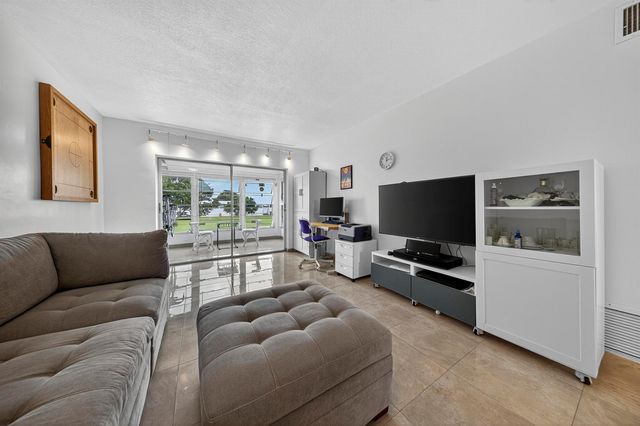 251 S GOLF Boulevard 287, Pompano Beach, FL 33064