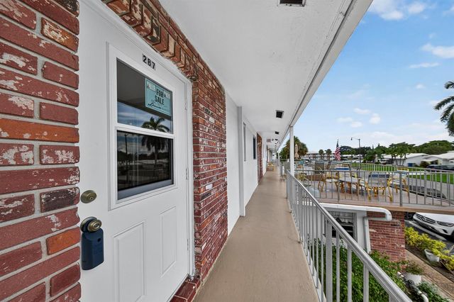 251 S GOLF Boulevard 287, Pompano Beach, FL 33064