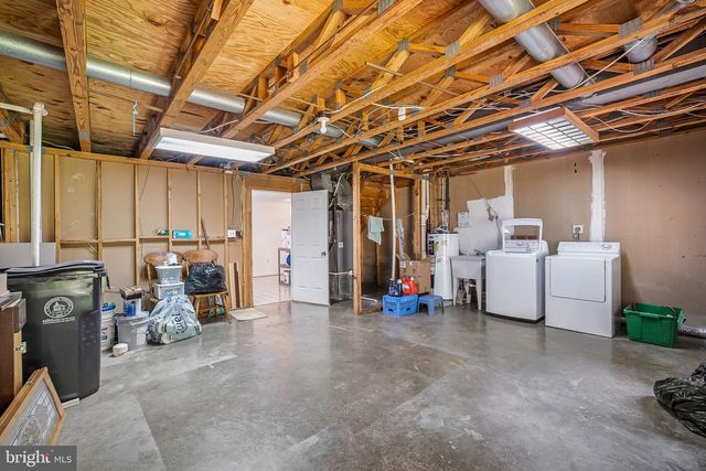 8711 DITMARS CT, Manassas, VA 20110
