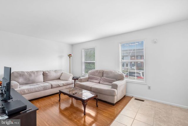 8711 DITMARS CT, Manassas, VA 20110