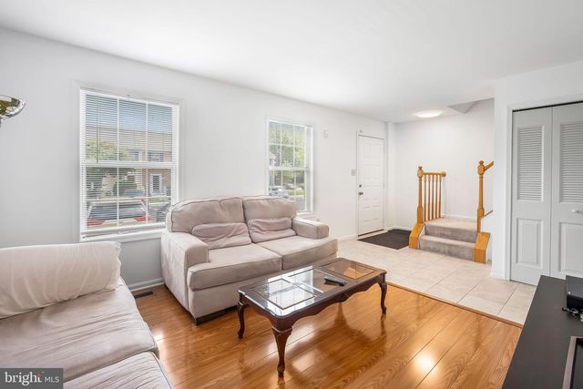 8711 DITMARS CT, Manassas, VA 20110