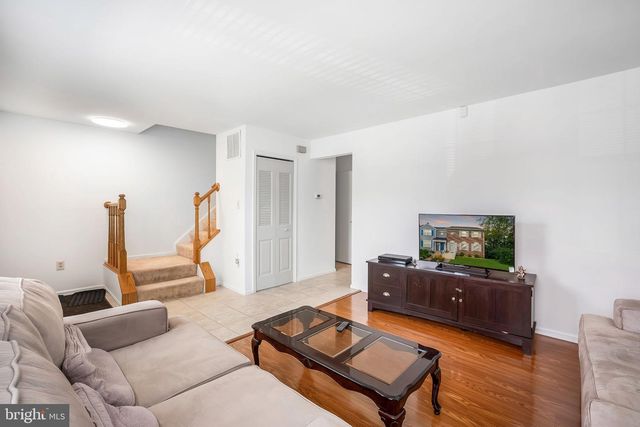 8711 DITMARS CT, Manassas, VA 20110