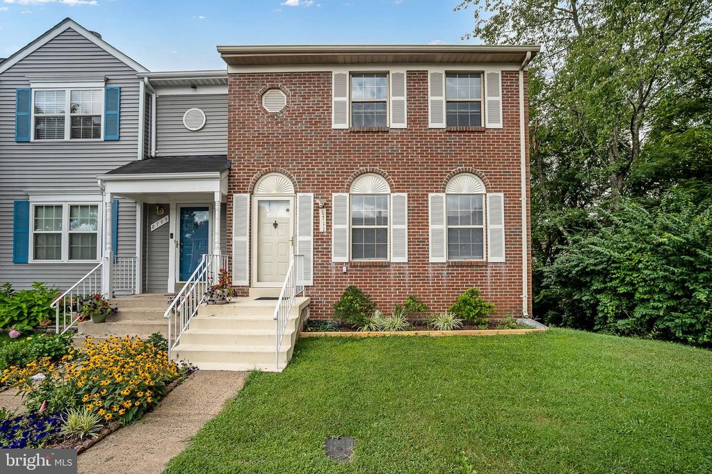 8711 DITMARS CT, Manassas, VA 20110