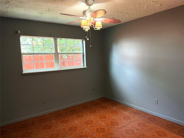10606 Kirkshire Drive, Houston, TX 77089