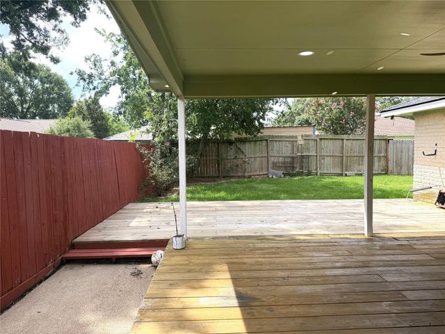 10606 Kirkshire Drive, Houston, TX 77089