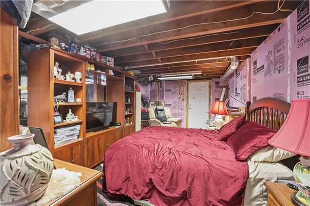 1424 Lawrence Avenue, Leavenworth, KS 66048