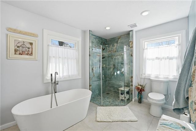 1424 Lawrence Avenue, Leavenworth, KS 66048