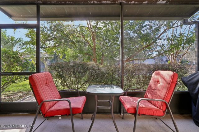 3801 CROWN POINT Road 2212, Jacksonville, FL 32257