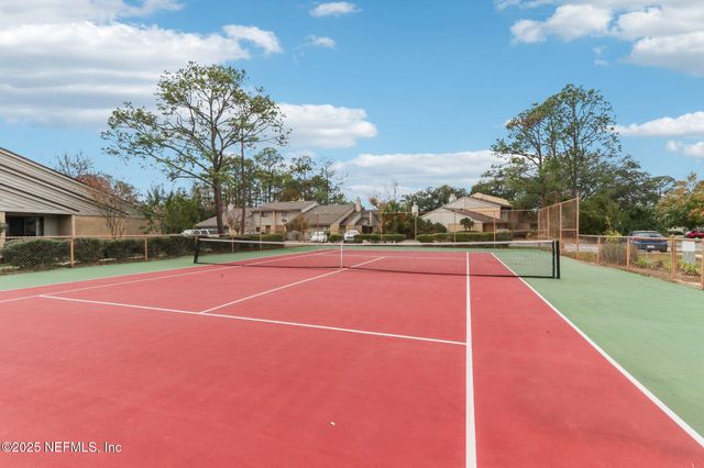 3801 CROWN POINT Road 2212, Jacksonville, FL 32257