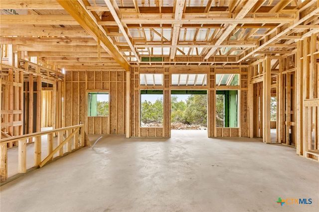 611 Parkview Place, Canyon Lake, TX 78133