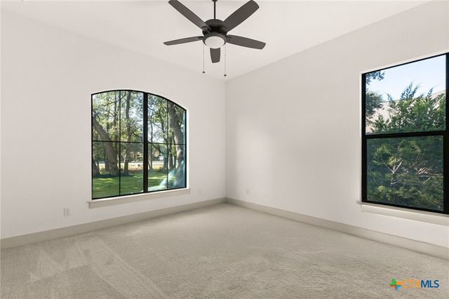611 Parkview Place, Canyon Lake, TX 78133