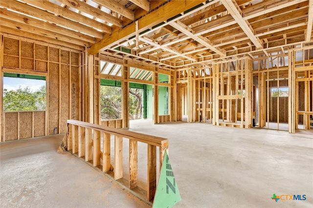 611 Parkview Place, Canyon Lake, TX 78133