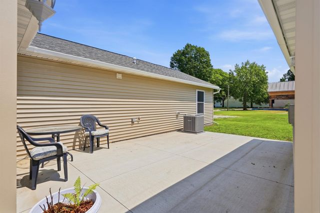615 SW 4th Street, Independence, IA 50644