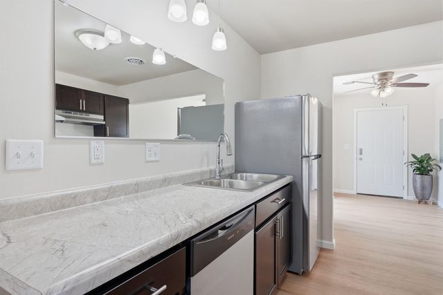 615 SW 4th Street, Independence, IA 50644